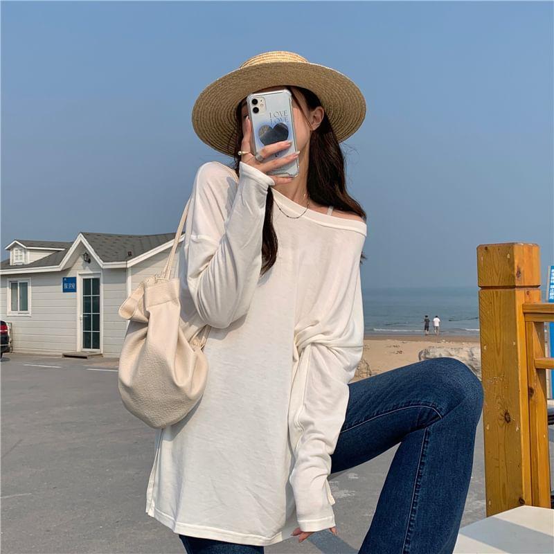 Long Sleeve Crew Neck Plain Slit Tee Product Image