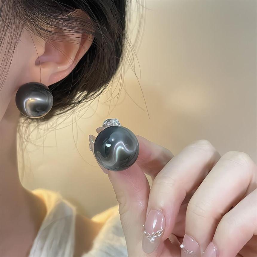 Cat Eye Stone Earrings Product Image