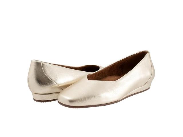 SoftWalk Vianna (Nude) Women's Shoes Product Image