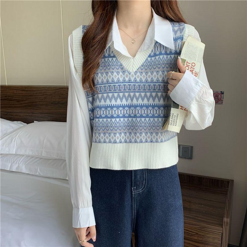 V-Neck Patterned Sweater Vest Product Image