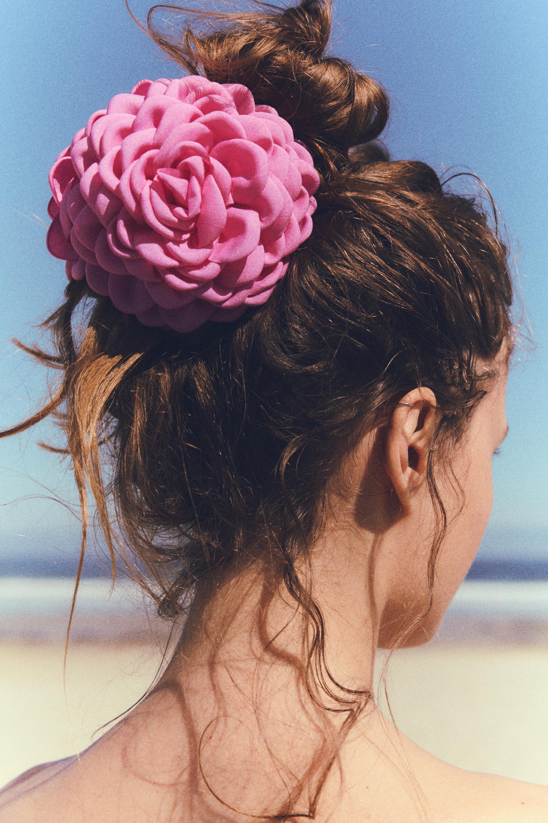 WOVEN FLORAL HAIR CLIP Product Image