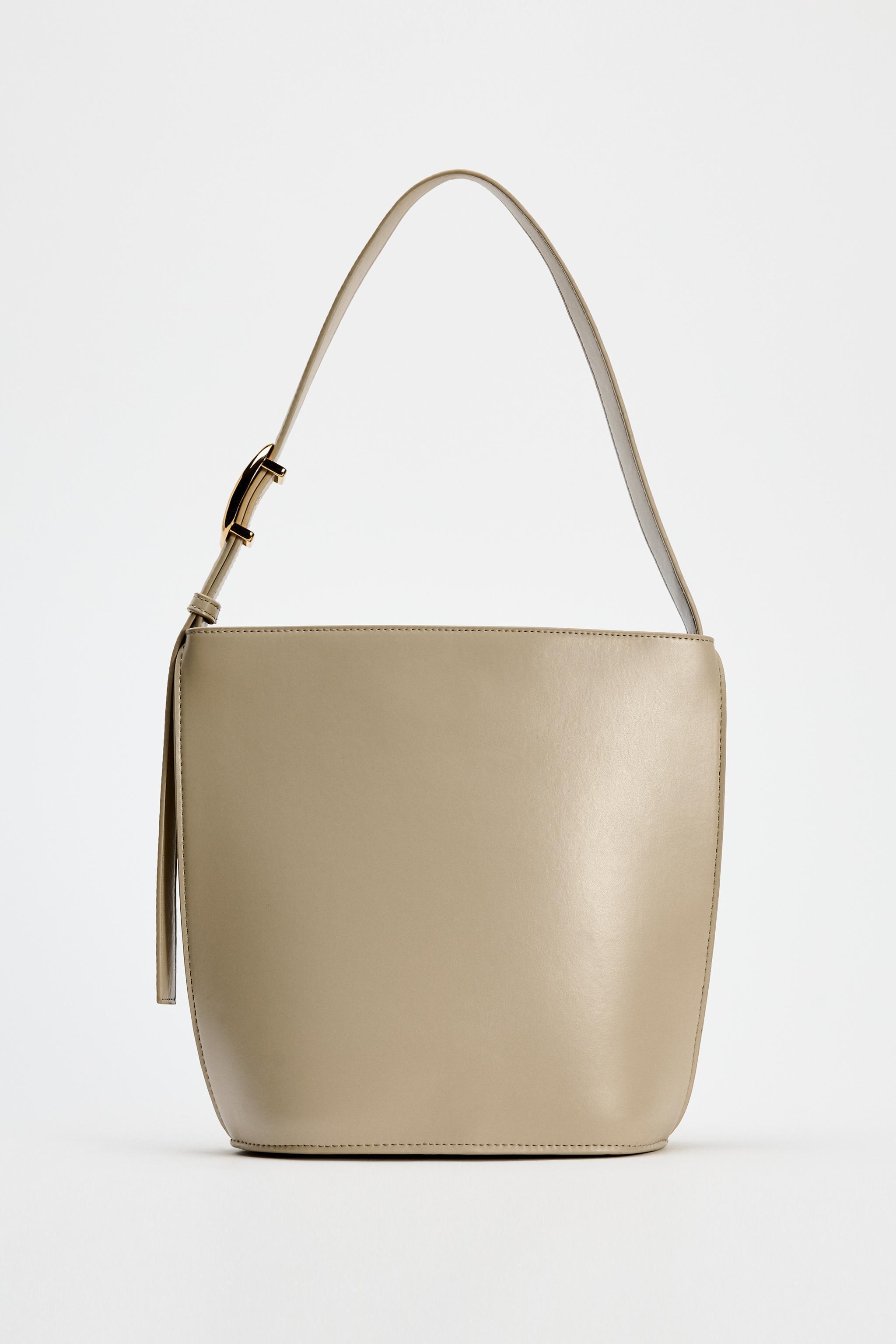 MINIMALIST BUCKET HANDBAG Product Image