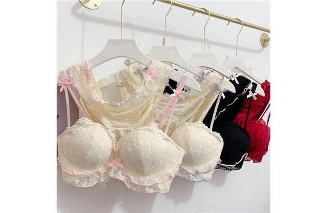 Set: Lace Trim Bra + Panties Product Image