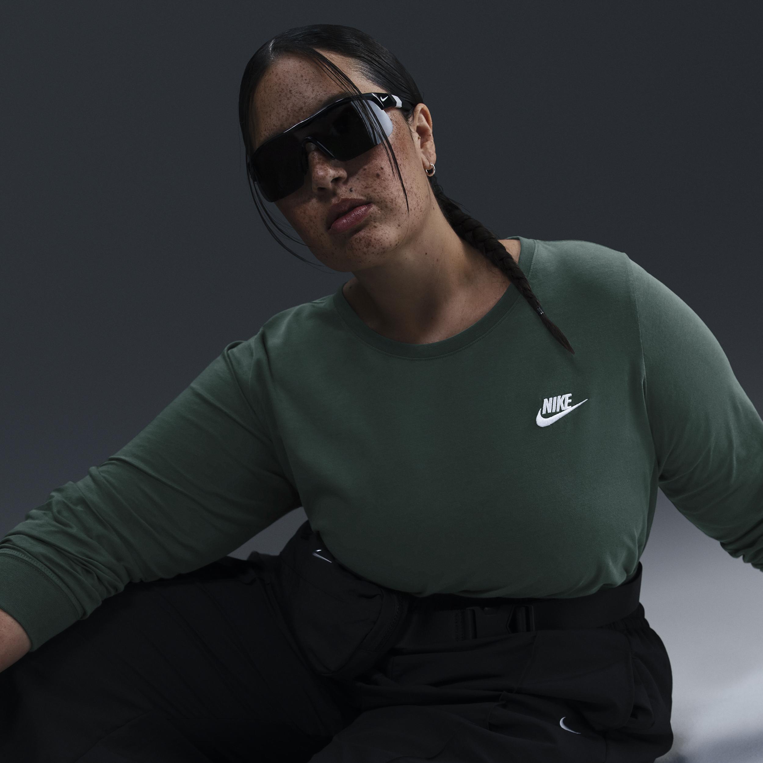 Womens Nike Sportswear Club Long-Sleeve T-Shirt (Plus Size) Product Image