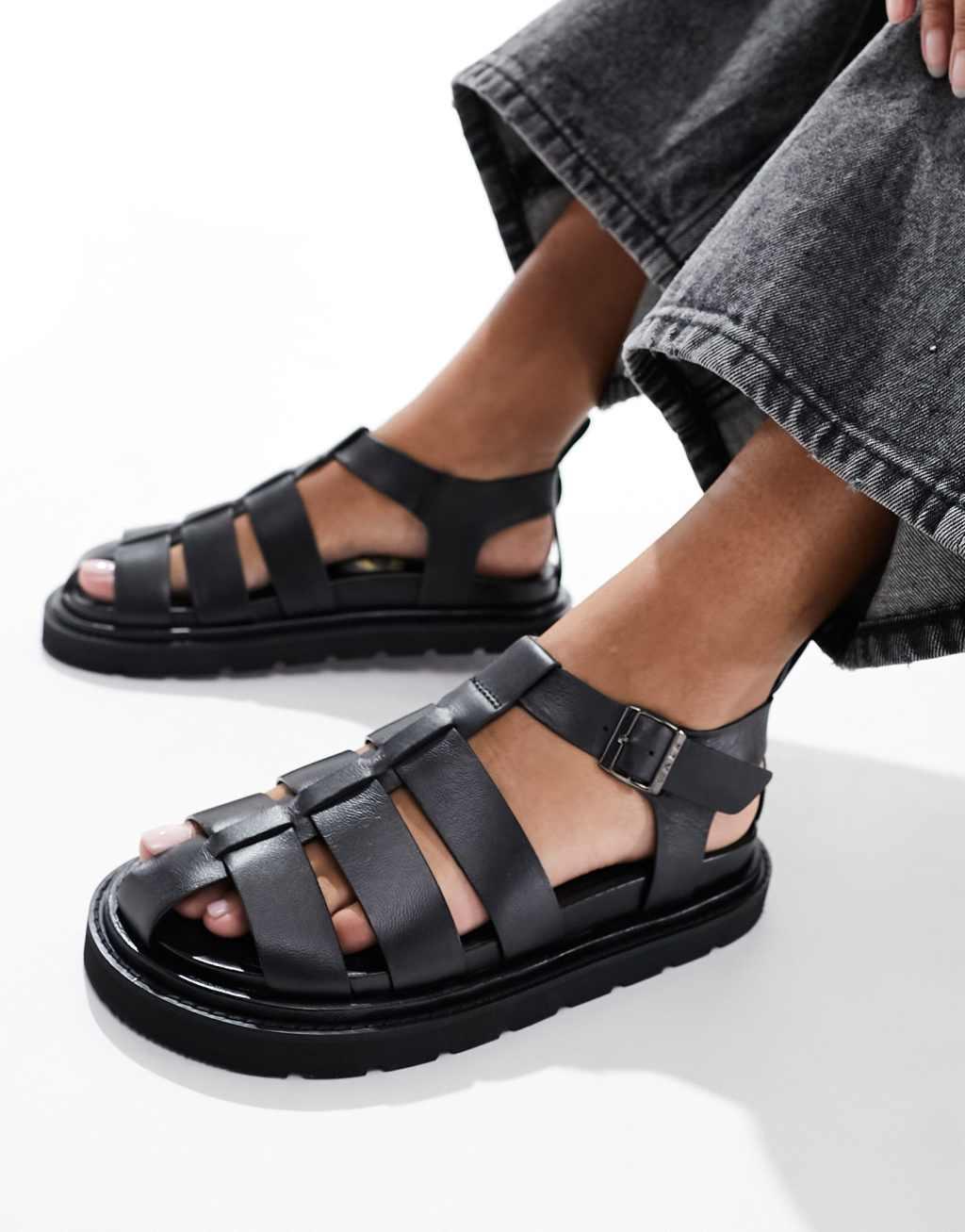 Walk London Budapest Fisherman Sandal in black Product Image