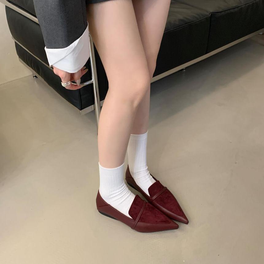 Pointed Toe Plain Faux Leather Panel Flats Product Image