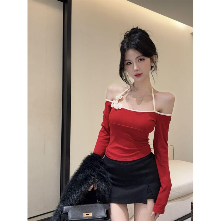 Long-Sleeve Cold-Shoulder Plain Flower Detail Tee Product Image