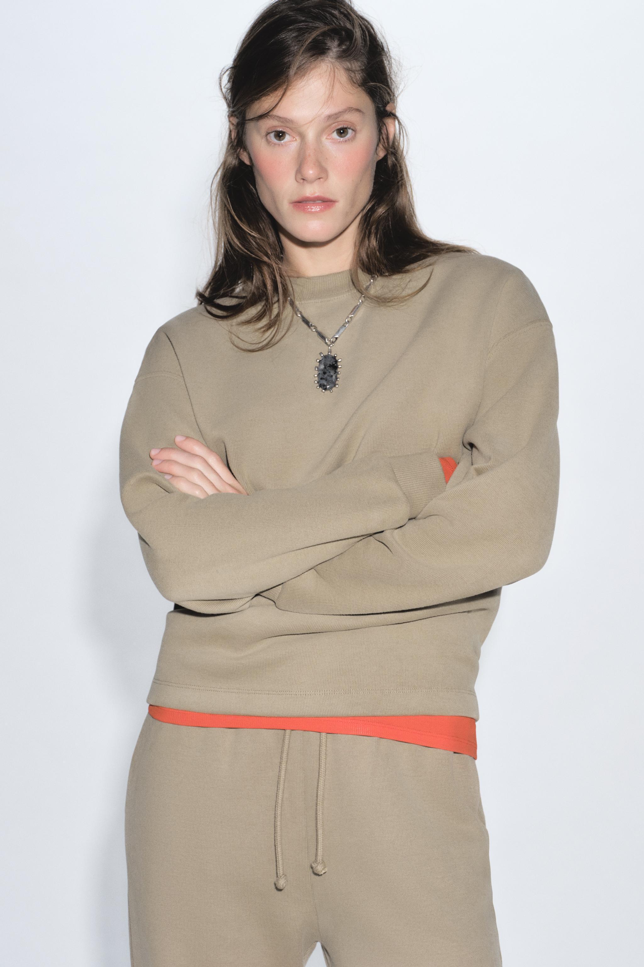 SOFT SWEATSHIRT Product Image