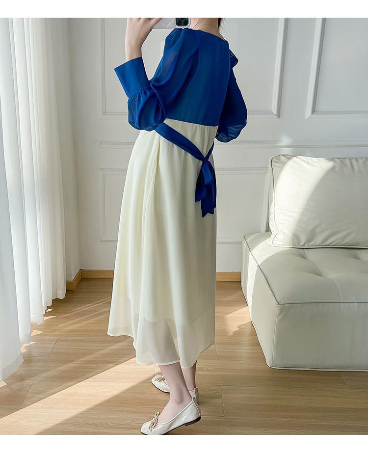 Maternity Mock Two-Piece Puff-Sleeve Two-Tone Midi A-Line Dress Product Image