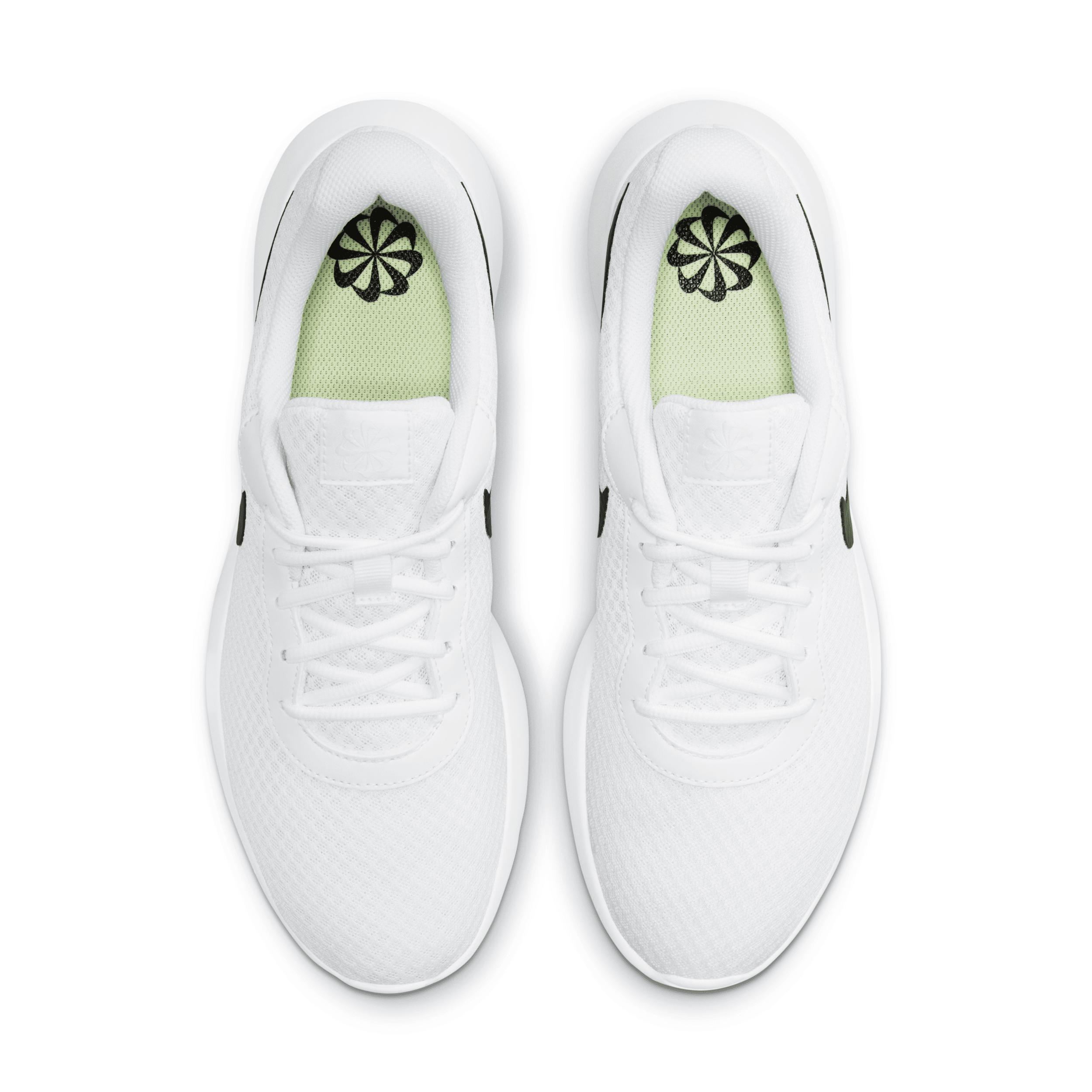 Nike Men's Tanjun Shoes Product Image