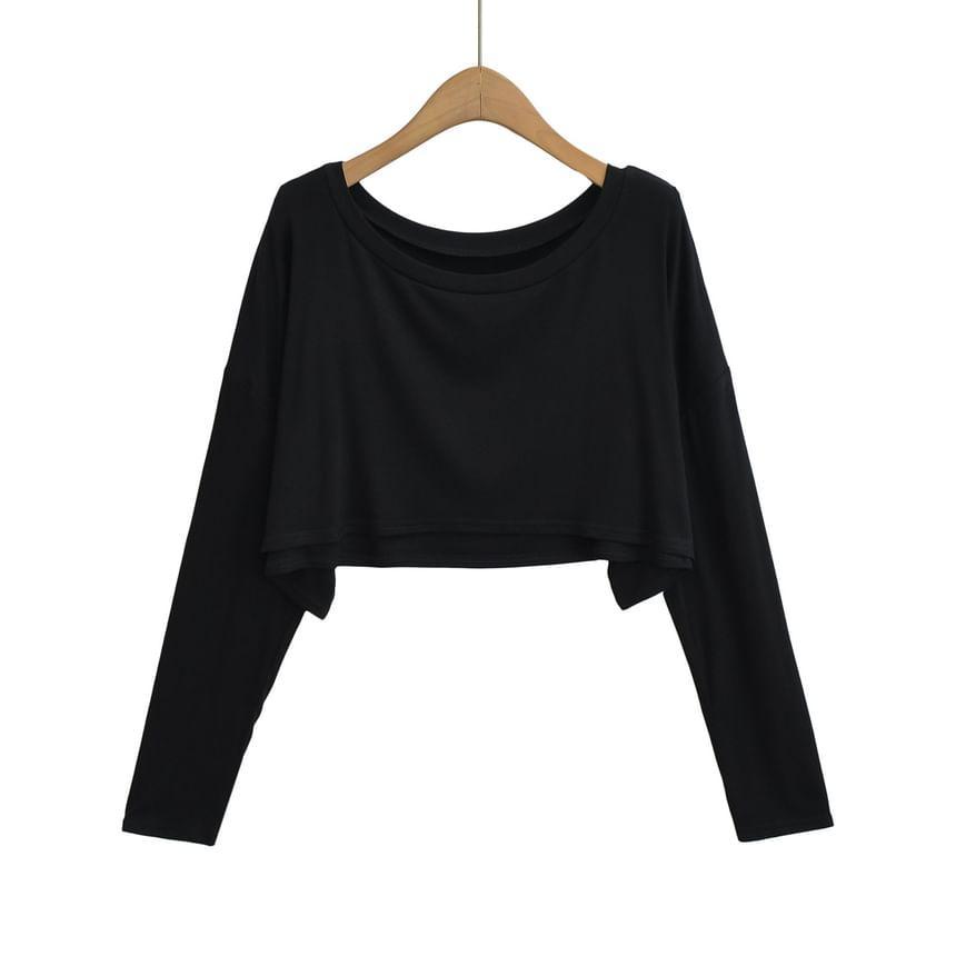 Long Sleeve Round Neck Plain Crop T-Shirt Product Image