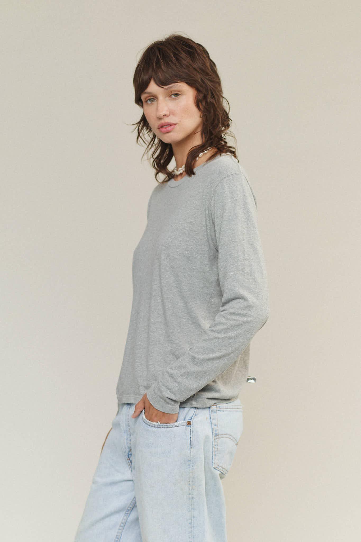 Heathered Encanto Long Sleeve Tee Female Product Image