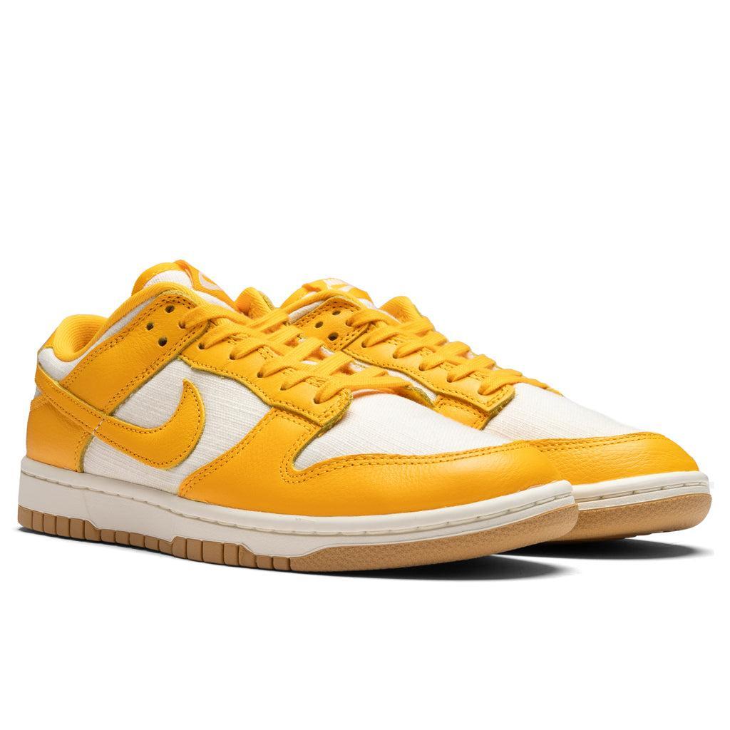 Dunk Low Retro Premium - University Gold/ University Gold Male Product Image