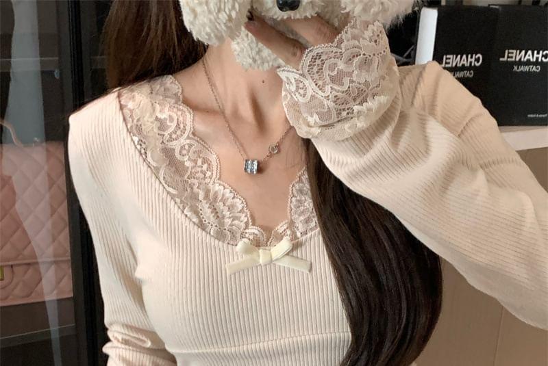 Round Neck Plain Cable Knit Button-Up Crop Cardigan / Long-Sleeve V-Neck Lace Panel Bow Accent Top Product Image