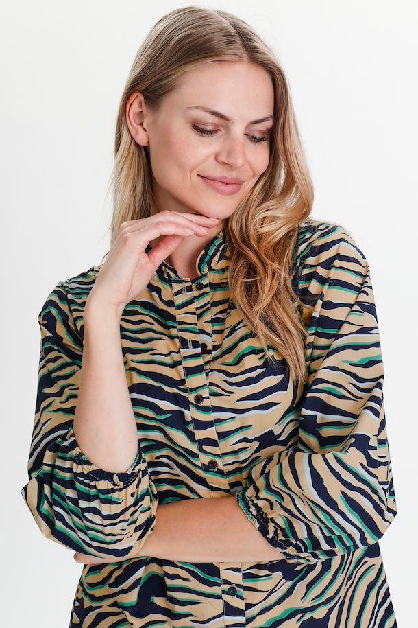 CUrusha Long sleeved shirt Product Image