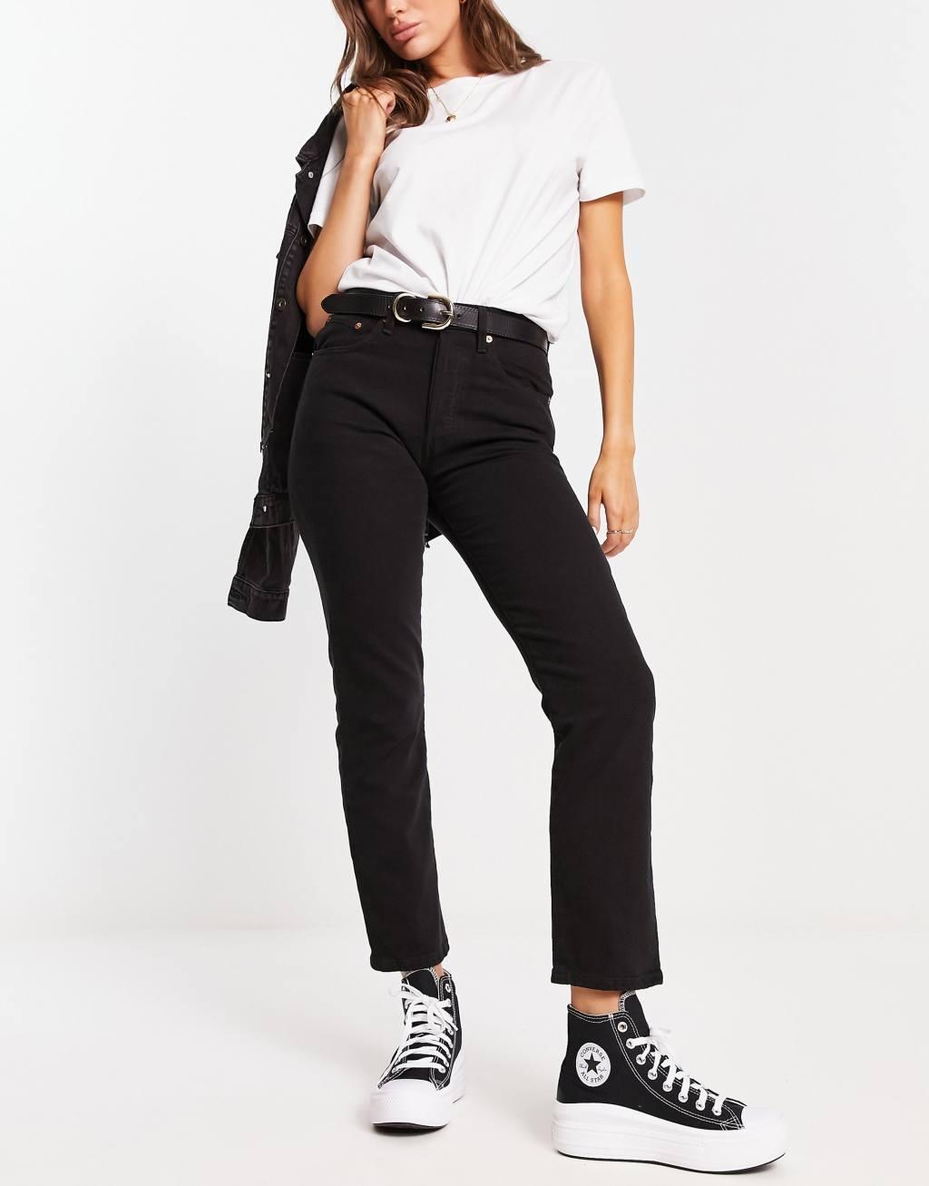 Levi's 501 straight fit crop jeans in black Product Image