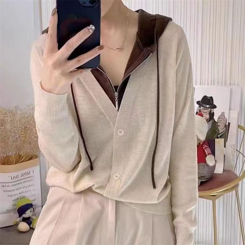 Mock Two-Piece Two Tone Buttoned Half-Zip Knit Hoodie Product Image