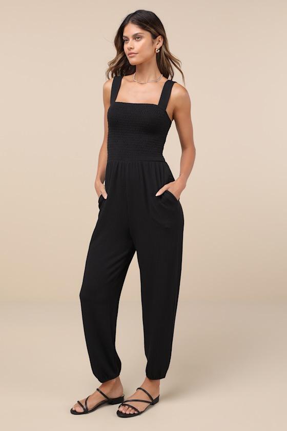 Social Calendar Black Crinkled Ribbed Knit Jogger Jumpsuit Product Image