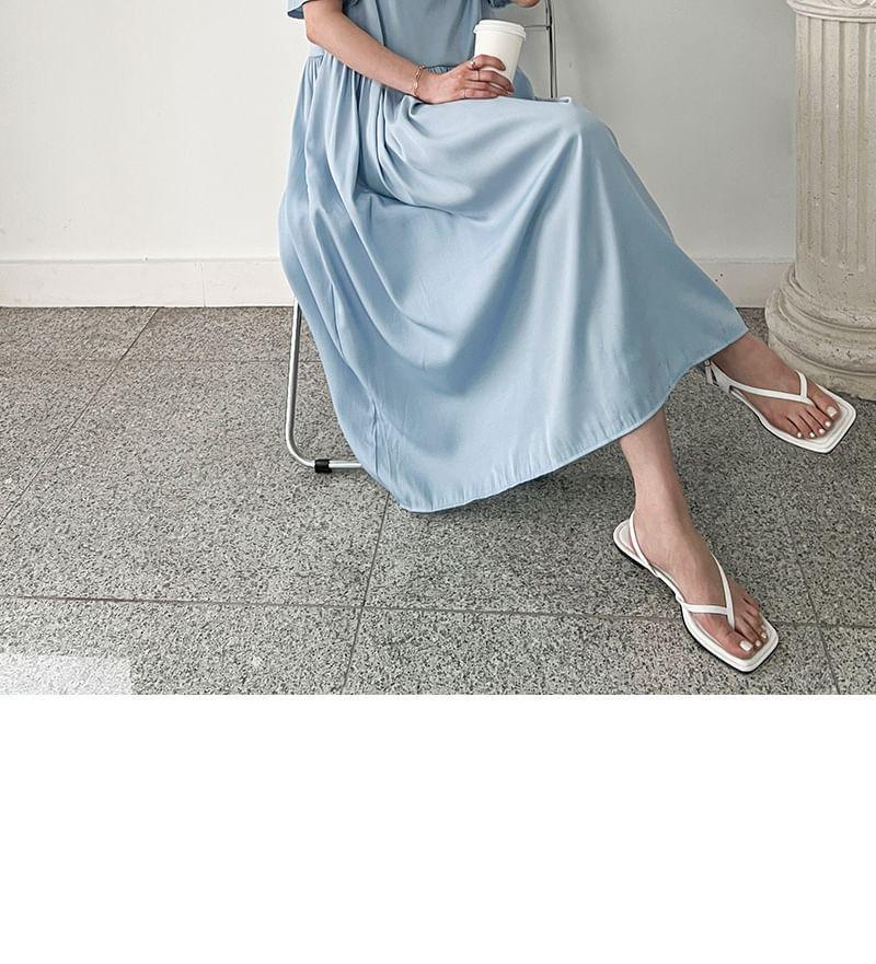 Short-Sleeve Crew Neck Plain Maxi Smock Dress Product Image