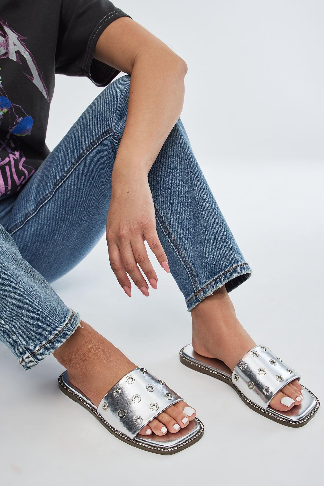 Elicia Flat Sandals - Silver Product Image