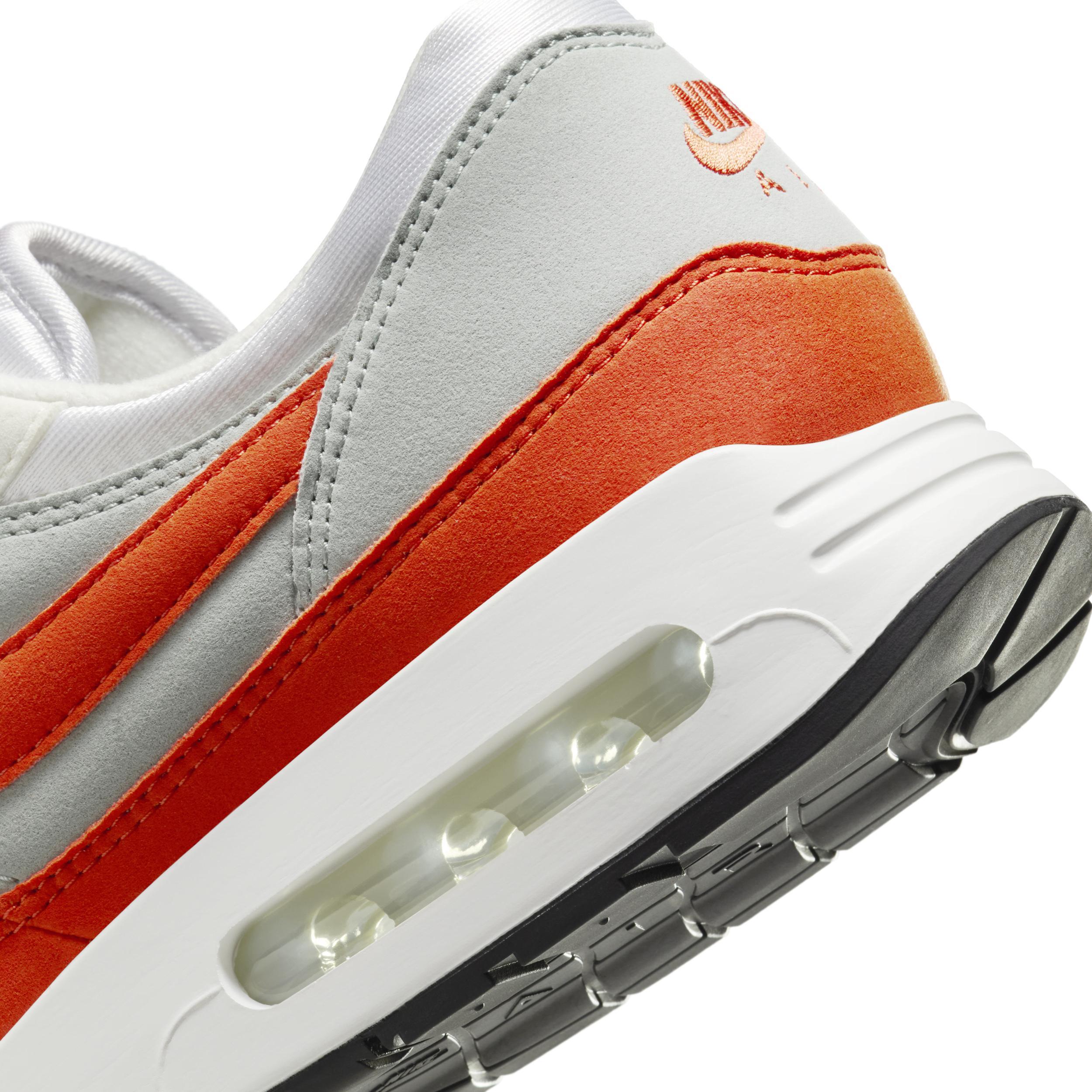 Nike Men's Air Max 1 '6 Premium Shoes Product Image