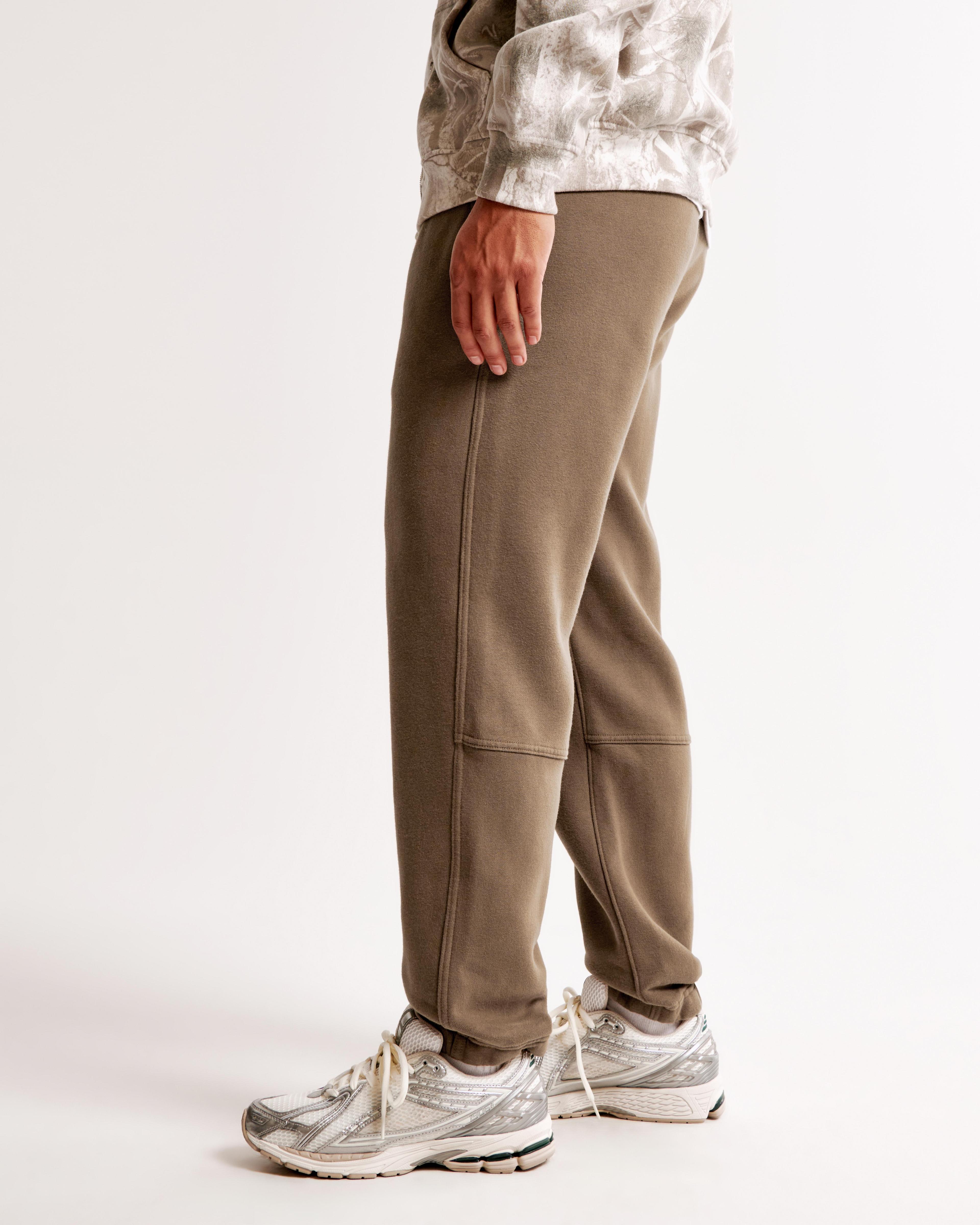 Essential Sweatpant Product Image