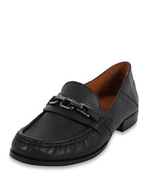 Gentle Souls by Kenneth Cole Womens Janella Slip On Loafer Flats Product Image