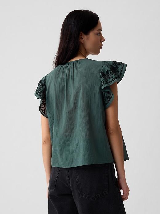 Crinkle Gauze Embroidered Cropped Shirt Product Image