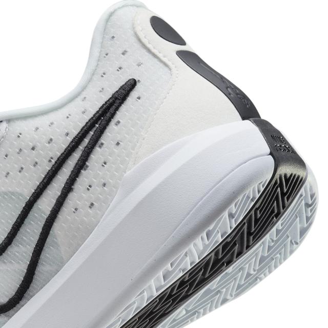 Nike Womens Sabrina 1 Basketball Shoes Product Image