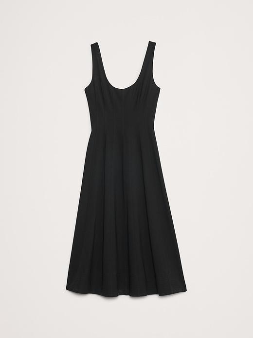 Crepe Scoop-Neck Midi Dress Product Image