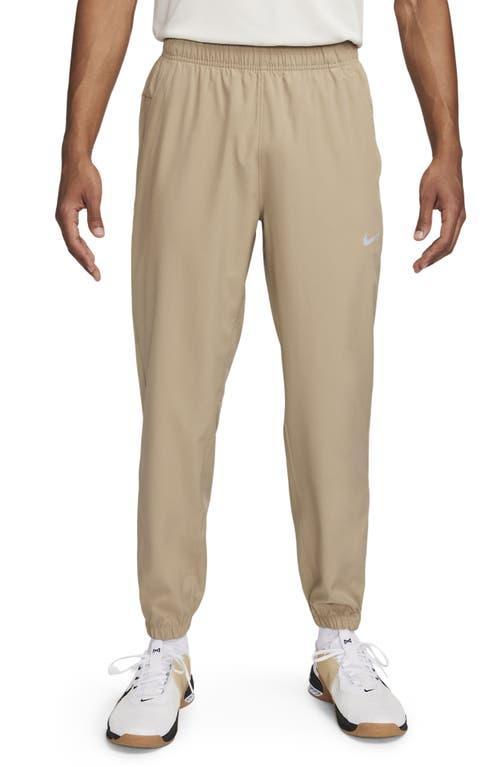 Nike Men's Form Dri-FIT Tapered Versatile Pants Product Image