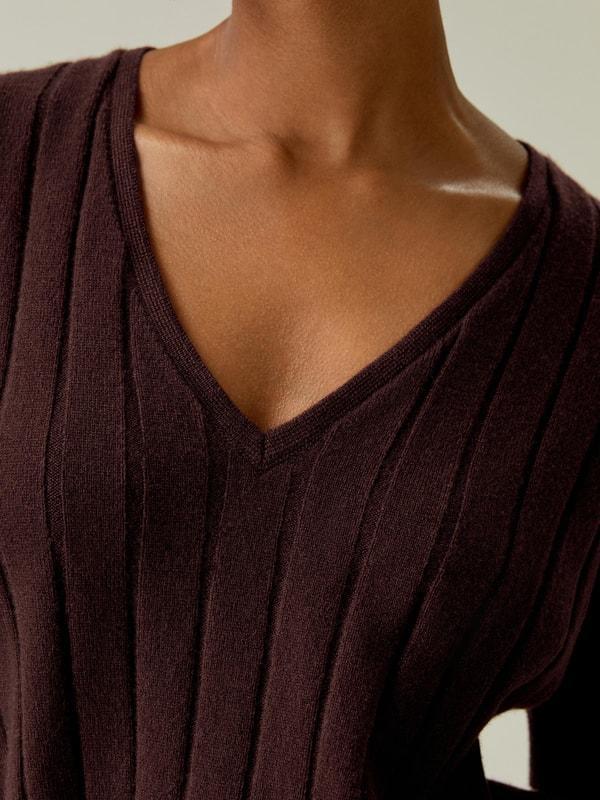 V-Neck Cashmere T-shirt Product Image