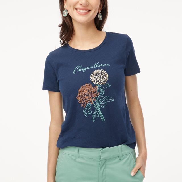 Chrysanthemums graphic tee Product Image