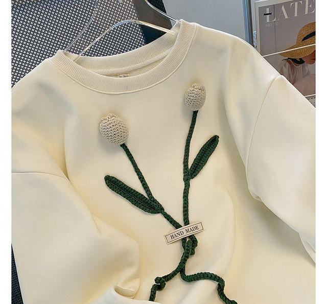 Long-Sleeve Crew Neck Floral Pullover Product Image