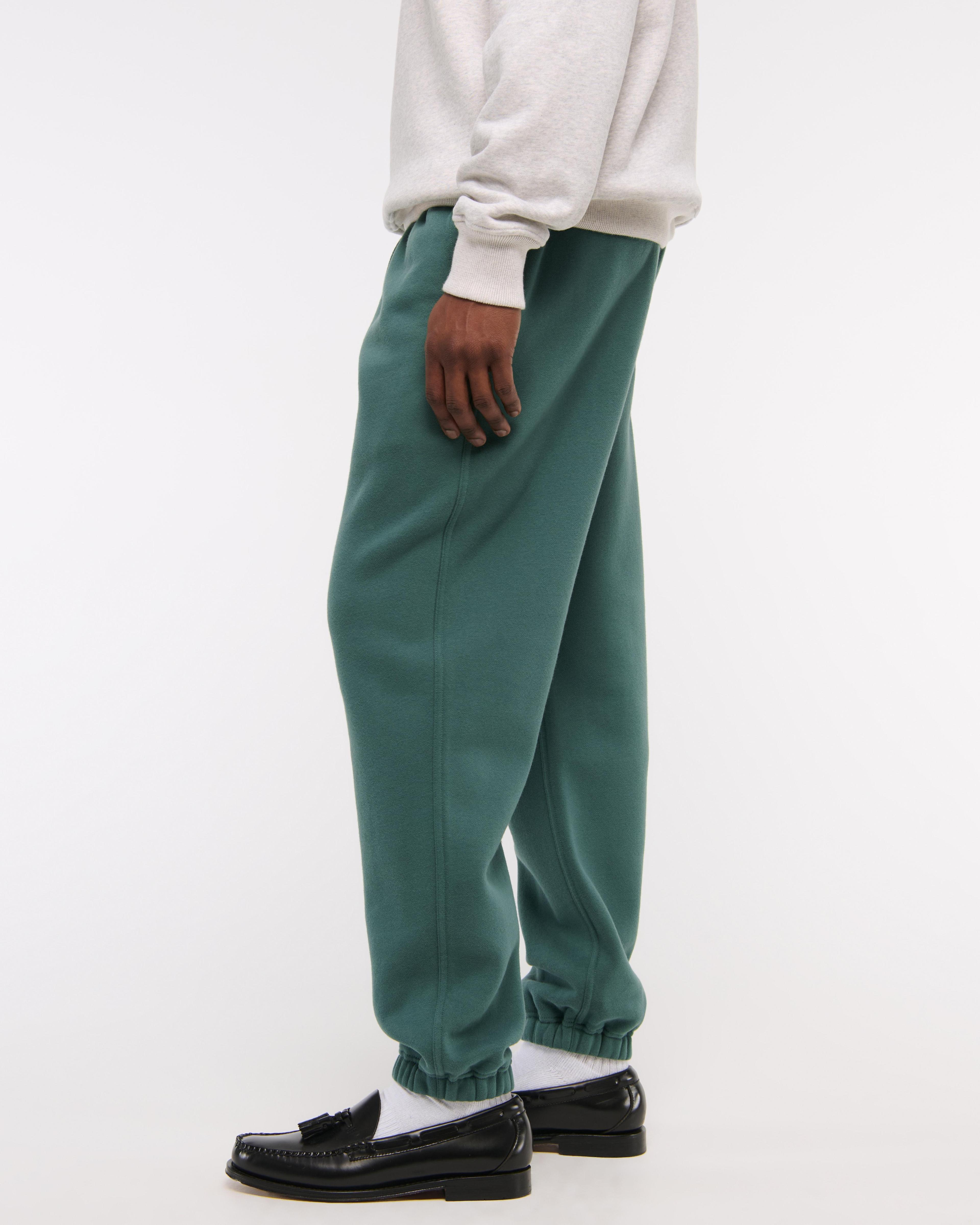 Essential Sweatpant Product Image