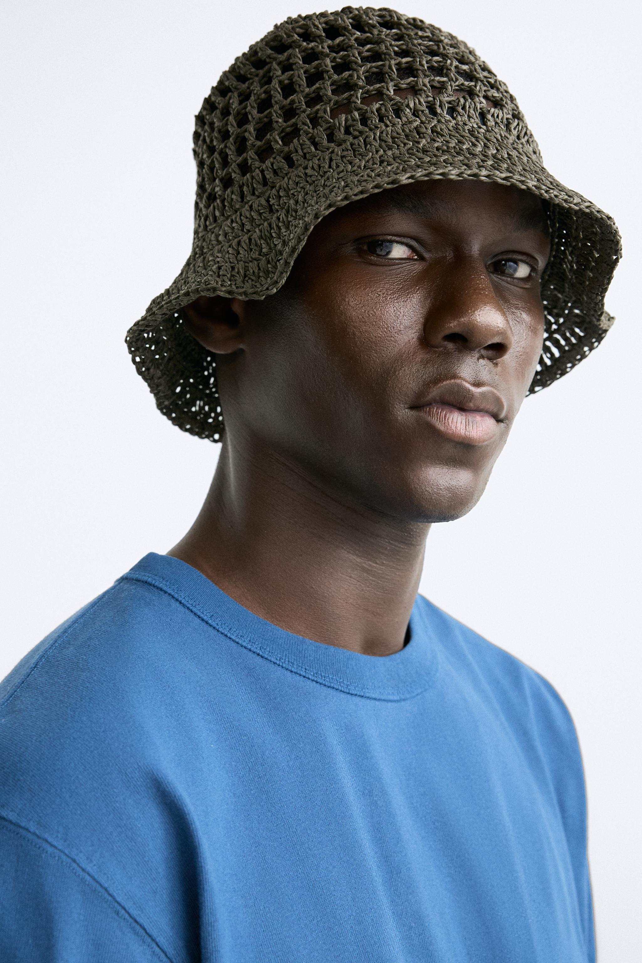 CROCHET BUCKET HAT Product Image