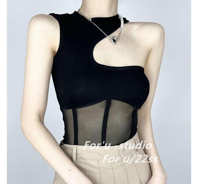 Crewneck Plain Mesh Cropped Tank Top Product Image