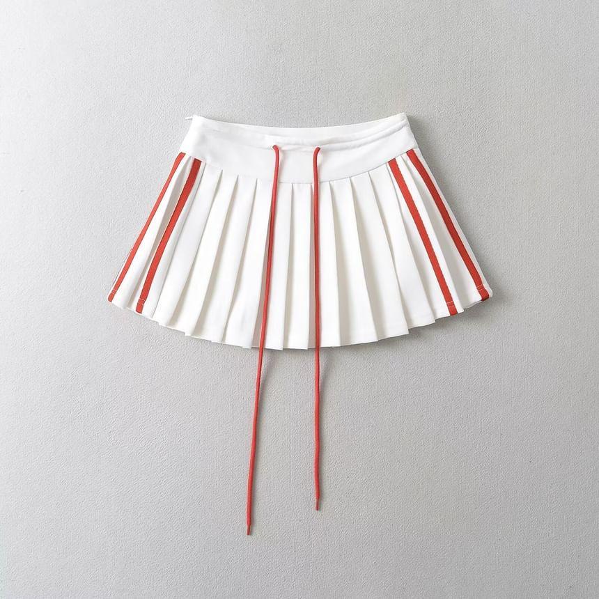 Low Waist Two Tone Mini Pleated Skirt Product Image