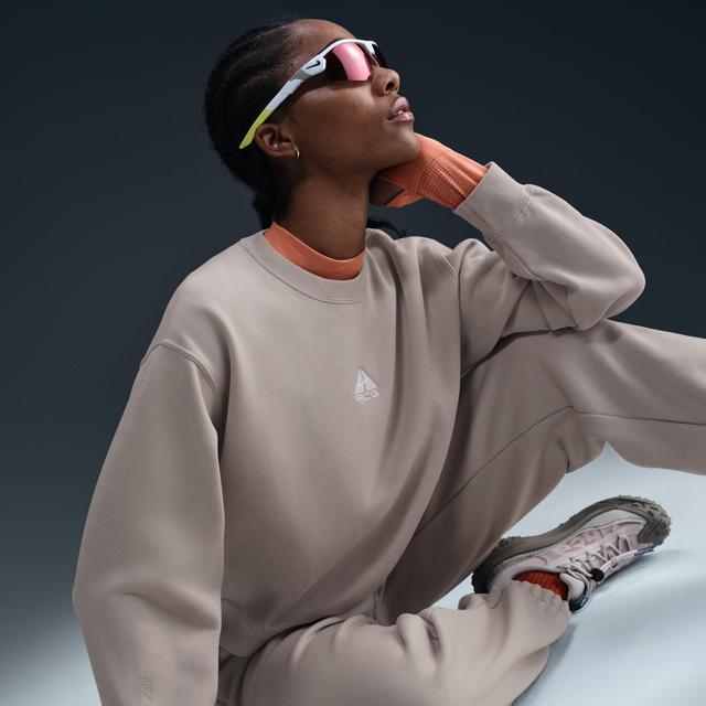 Women's Nike ACG "Tuff Fleece" Therma-FIT Repel Crew-Neck Sweatshirt Product Image