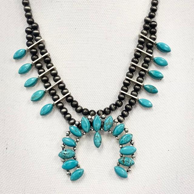 "Don Quijote" Turquoise Necklace Product Image