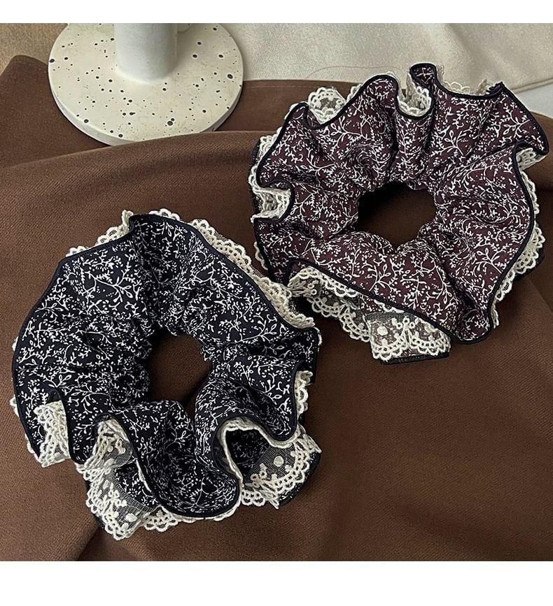 Floral Print Panel Scrunchie Product Image