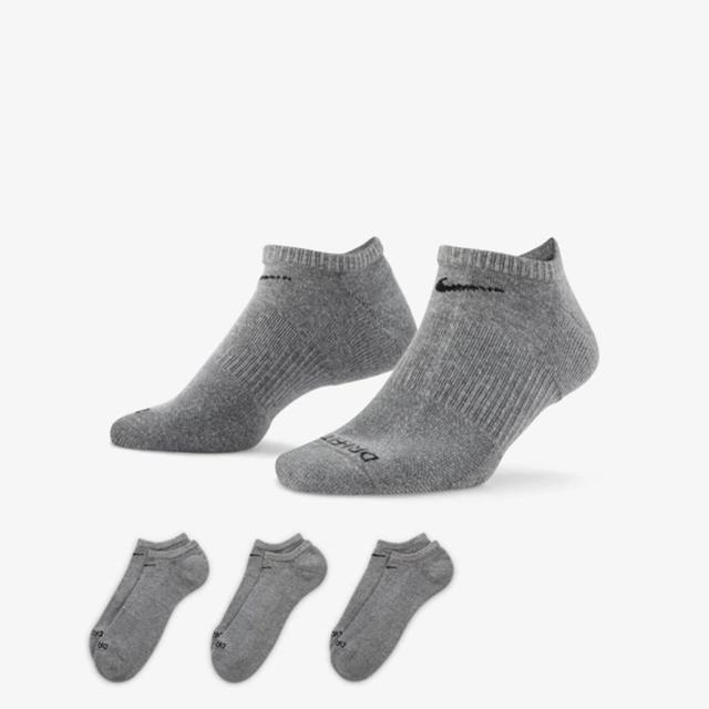 Nike Unisex Everyday Plus Cushion Training No-Show Socks 3 Pairs Product Image