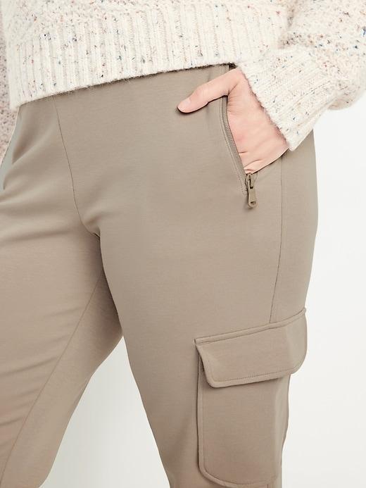 High-Waisted Dynamic Fleece Cargo Joggers Product Image