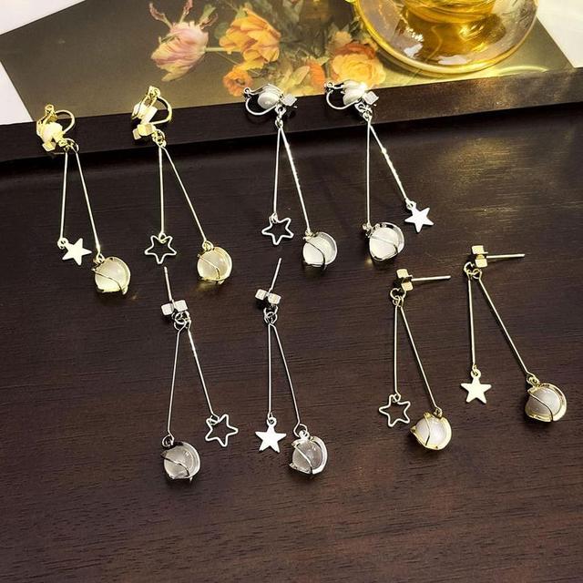 Star Dangle Earring / Clip-On Earring Product Image