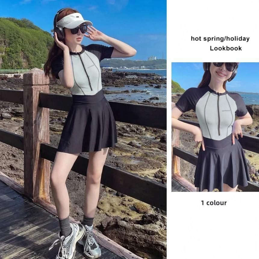 Short Sleeve Crew Neck Two Tone Panel Zip Swimdress Product Image