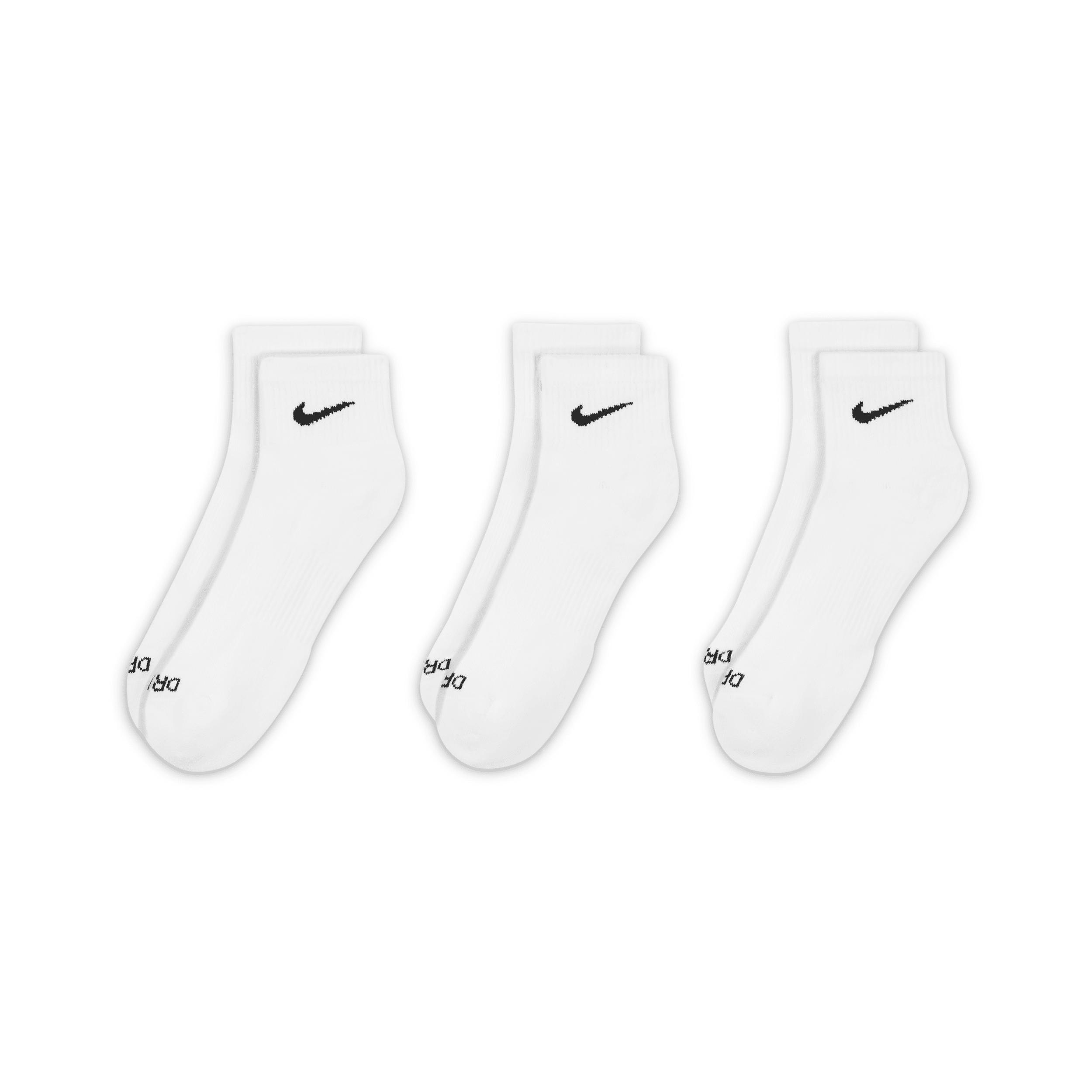 Nike Men's Everyday Plus Cushioned Training Ankle Socks (3 Pairs) Product Image