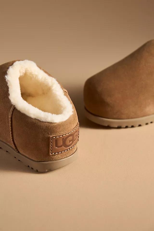 UGG® Pumped Slides Product Image