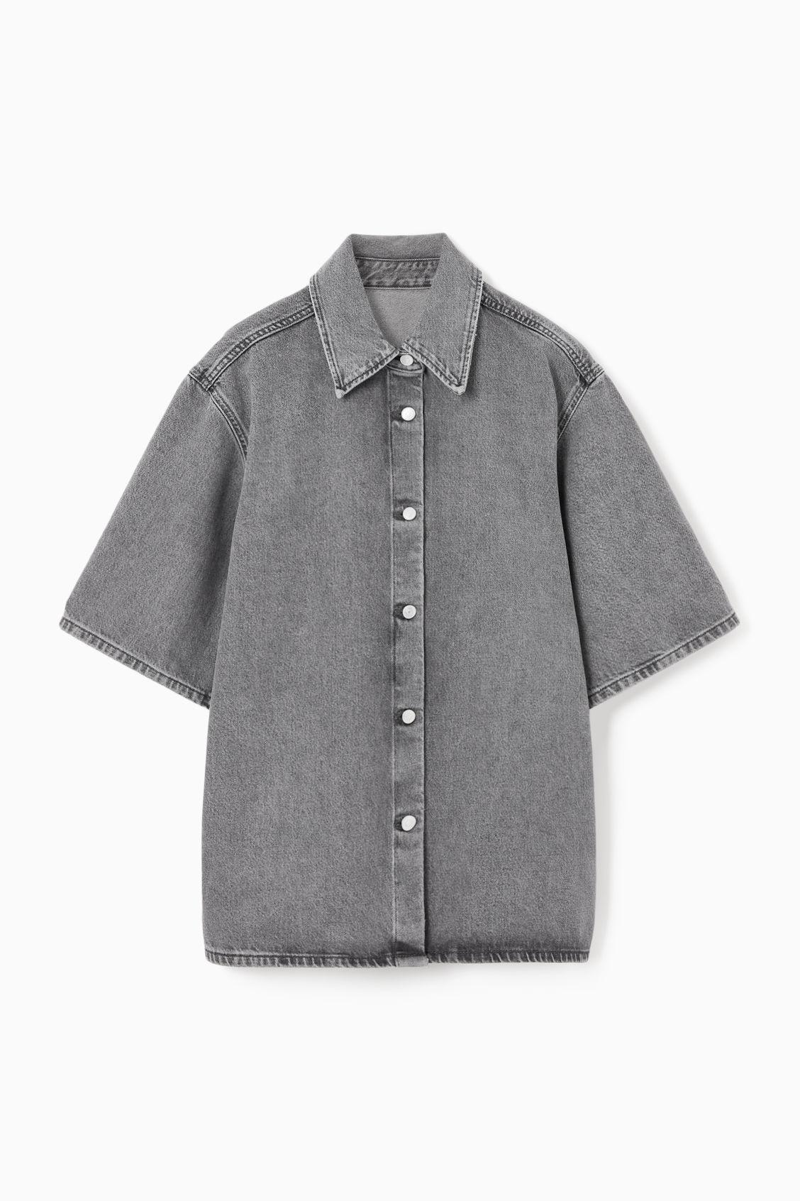 SHORT-SLEEVED DENIM SHIRT Product Image