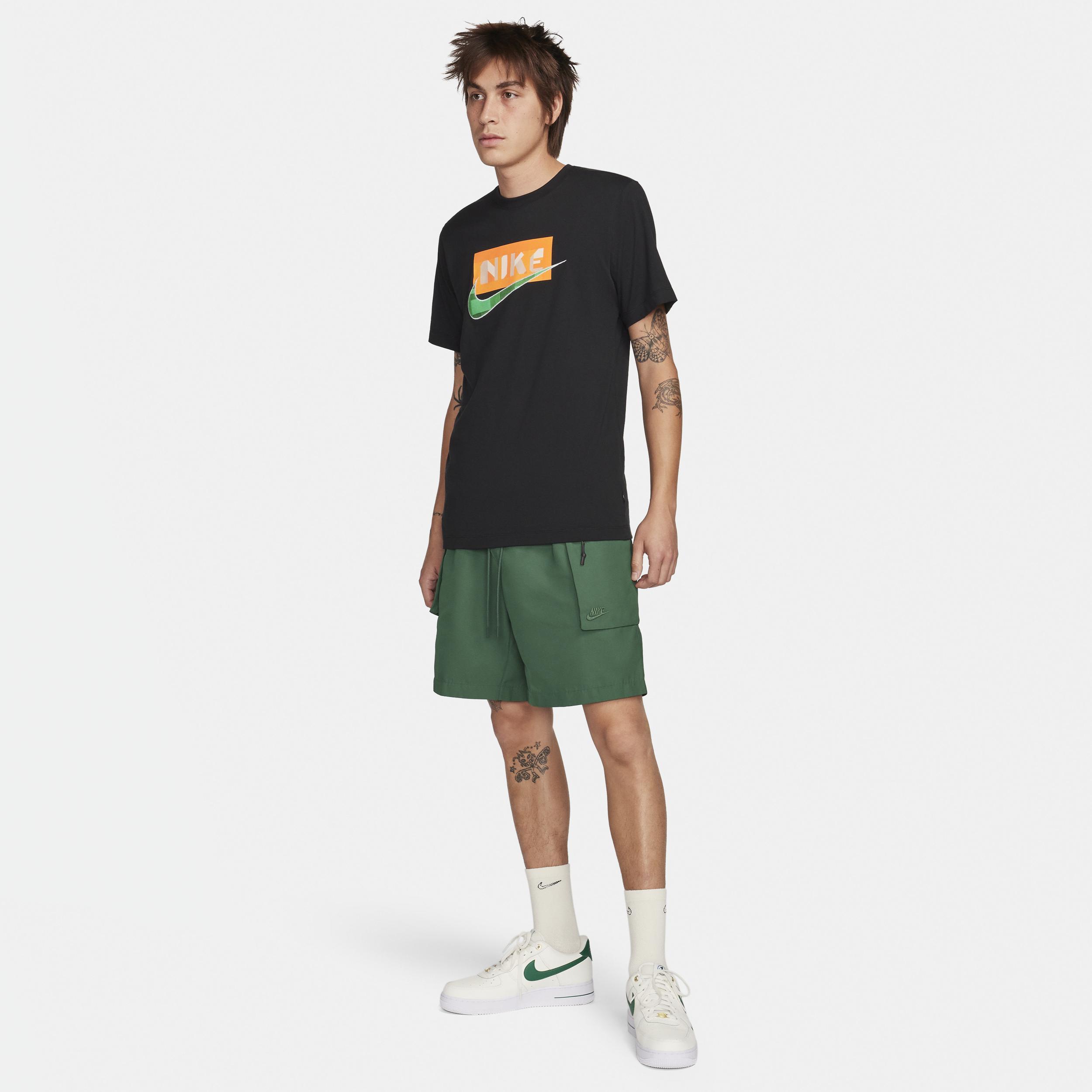 Nike Swoosh Appliqu Graphic T-Shirt Product Image