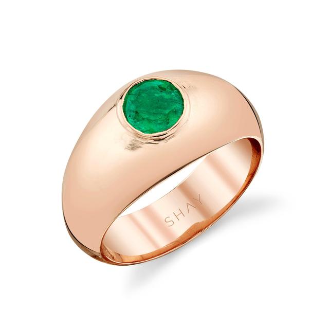 MEN'S SOLID GOLD EMERALD DOME RING Male Product Image